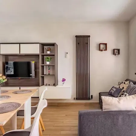 Beachfront Diamond - Fiumicino Airport *