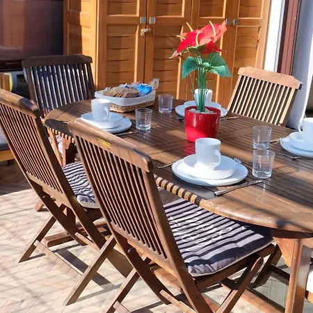 Beachfront Diamond - Fiumicino Airport Apartment *