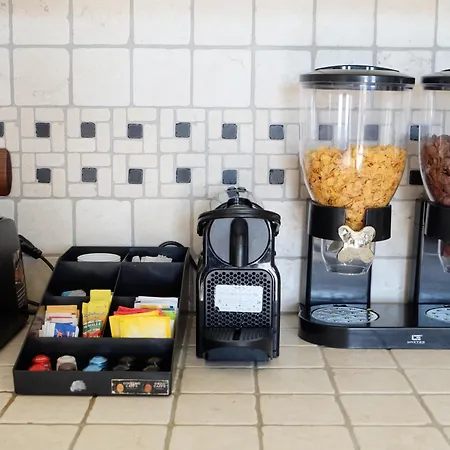 Old Lighthouse - - Airport Apartament